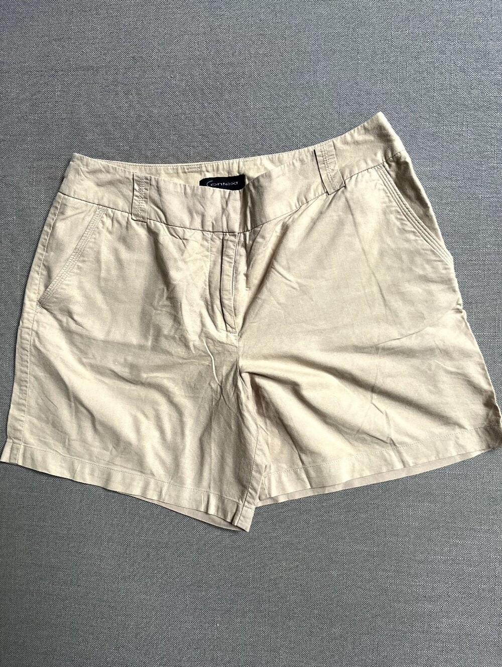Context  Beige High-Rise Women's Shorts, Size 10
